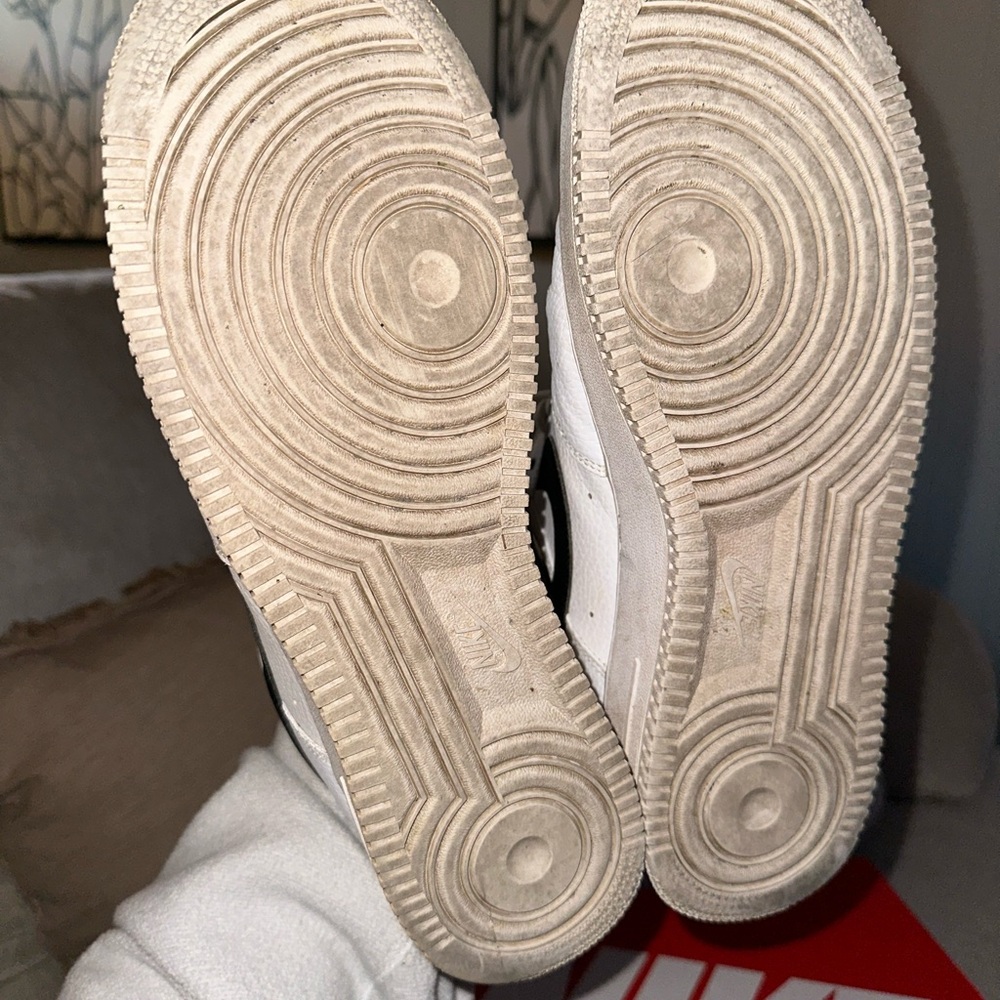 Nike Air Force 1 White Sneakers with black check - Picture 3 of 5
